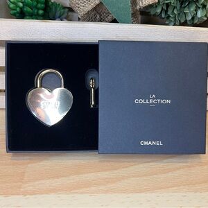 LA Collection Chanel Beaute Lock and Key